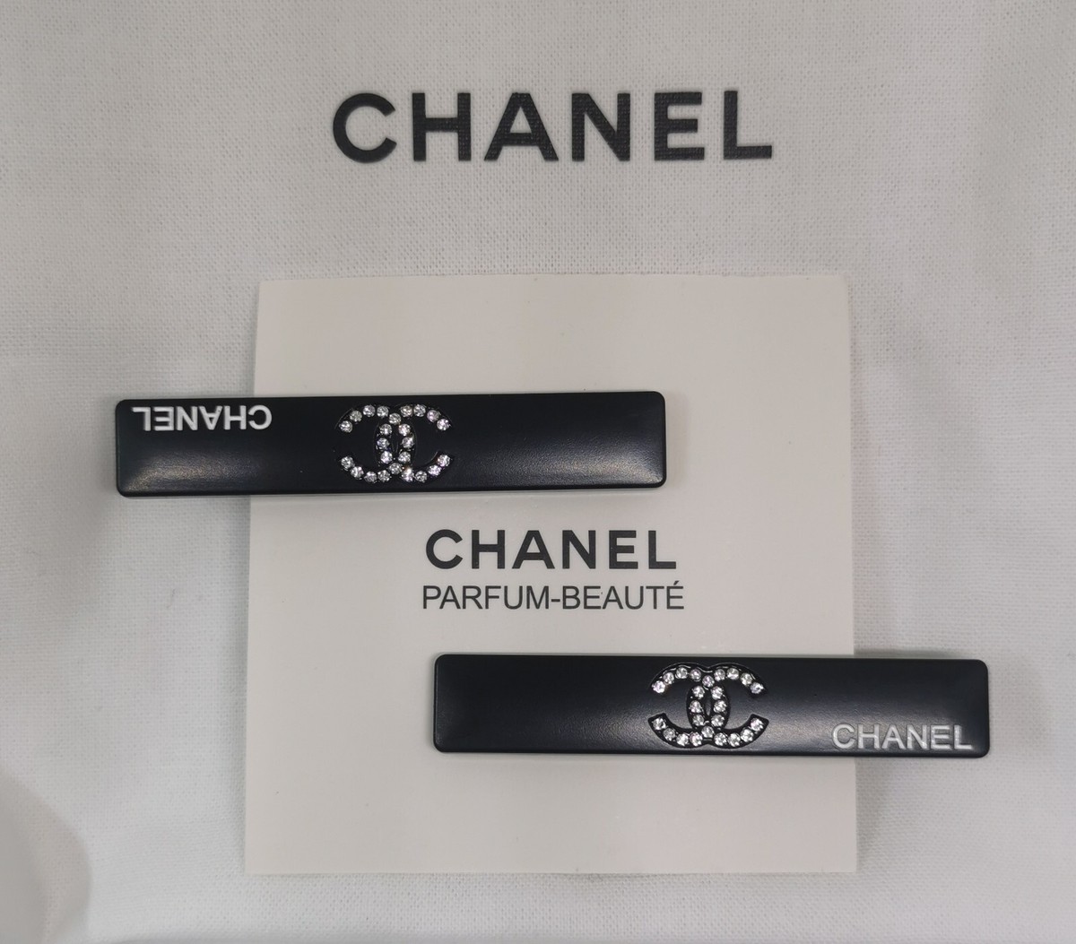 CHANEL Bijoux Fantaisie ヘアピン Chanel Black Metal Rhinestone Hair Pins/Hair Clips 2Pcs Set Beaute