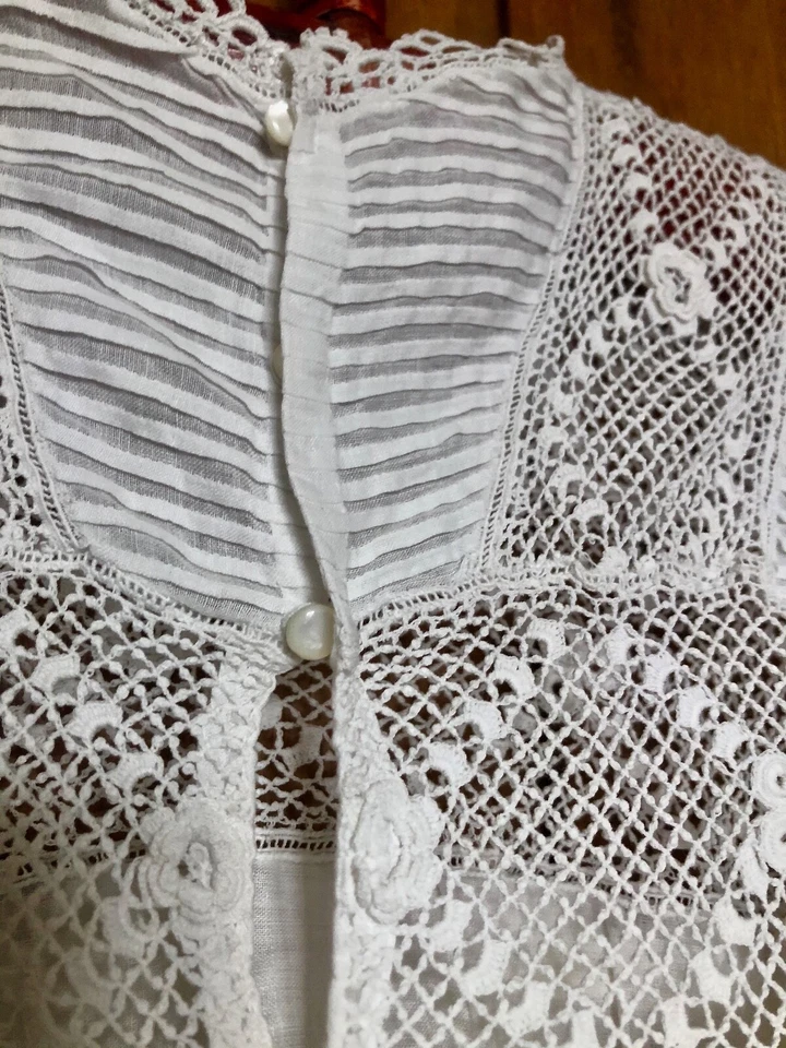 ancienne robe de baptême en broderie anglaise et dentelle crochet - Photo 3/4