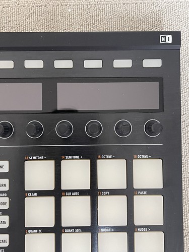 Native Instruments MASCHINE MK2 Groove Production Studio MIDI Controller Tested - Picture 4 of 20