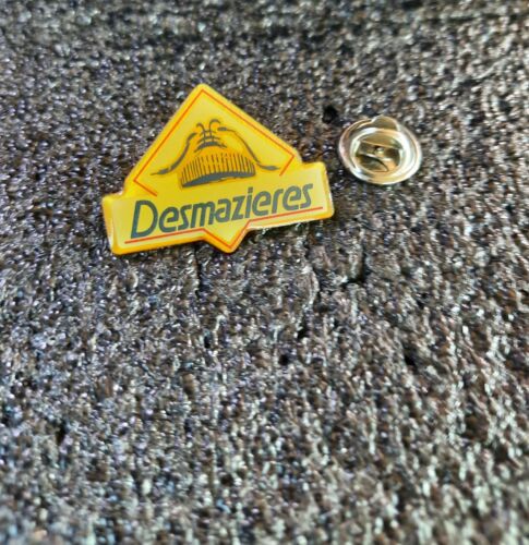Pin's Desmazieres triangle - Pins Pin L0 - Photo 1/2