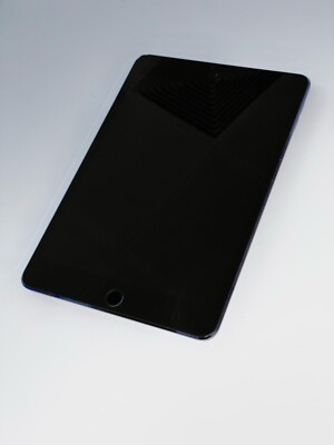 Apple iPad mini 4 16GB, WLAN + Cellular (O2), 20,07 cm, (7,9 Zoll) - Spacegrau