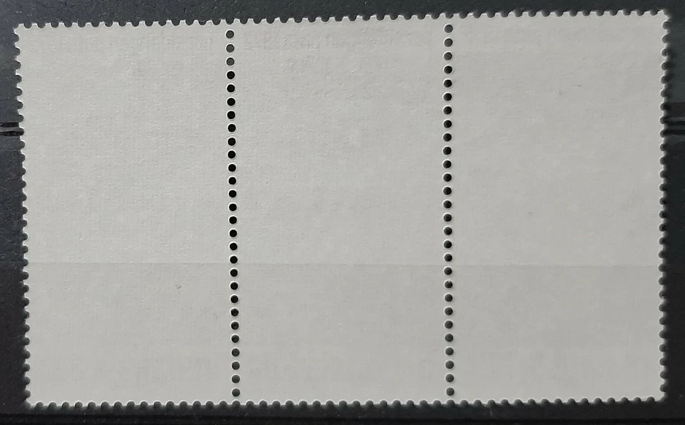 MALAYSIA 1972 PATAC SG 95a HORIZONTAL PAIR OF 3V MXLH - Image 2 of 2