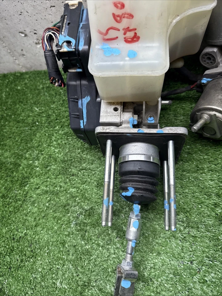 2014-2023 INFINITI QX80 Hydraulic Power Brake Booster Master Cylinder Abs - Image 3 of 4