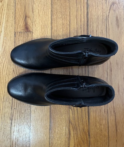 Collection by Clarks Boots Womens 10 Black Leather Heel Buckle Side Zip - Picture 2 of 10