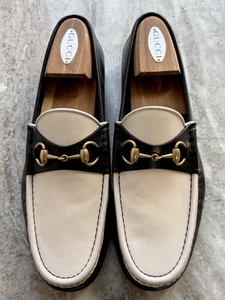 Mocassin cuir GUCCI 1953 Betis Glamour Horsebit noir blanc 9/9,5 US ALD