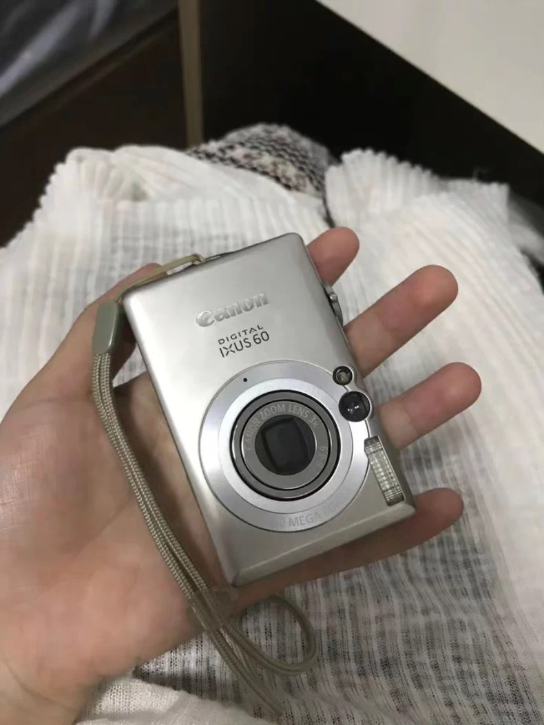 Canon IXUS 60 6.0MP 3X Optical Zoom CCD Digital Camera Silver Canon IXUS 60 6.0MP 3X Optical Zoom CCD Digital Camera Silver