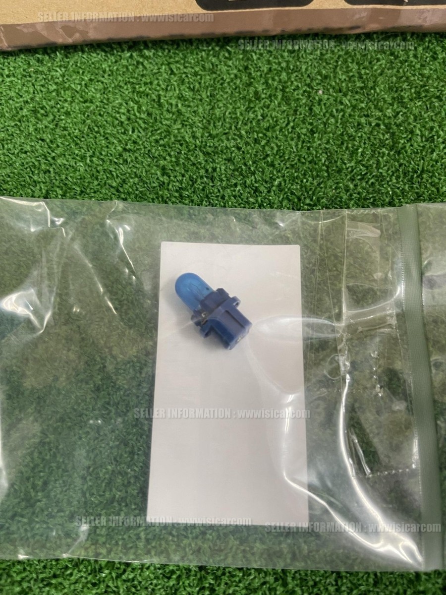 NISSAN SKYLINE GT-R BNR32 SOCKET & BULB ASSEMBLY (14V 1.4W) 24860