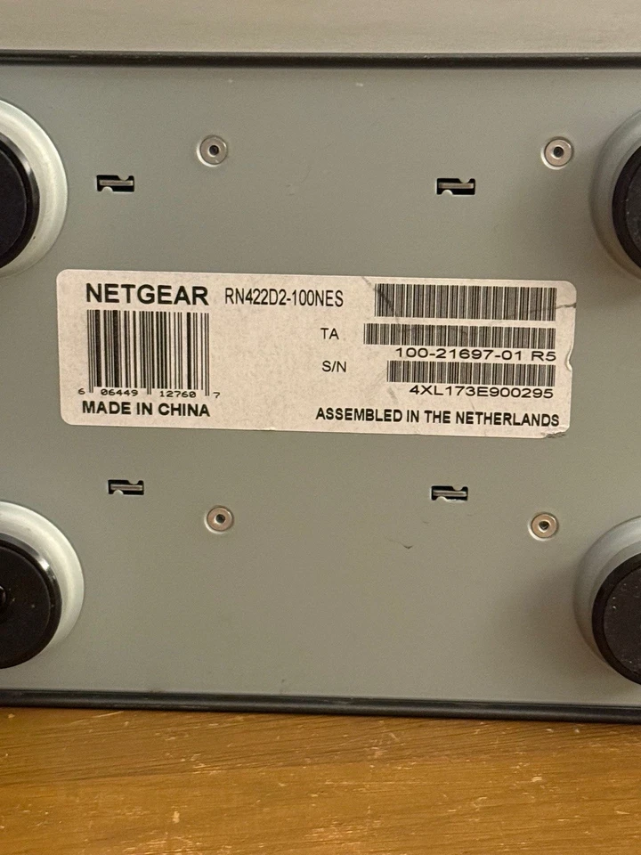 Netgear ReadyNAS 422 - Ohne Zubehör, ohne HDD, ohne Netzteil, ohne Kabel - Bild 2 von 4