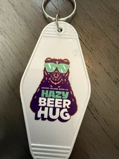 Goose Island Beer Company Hazy Beer Hug Hotel Room Style Keychain (NEW)