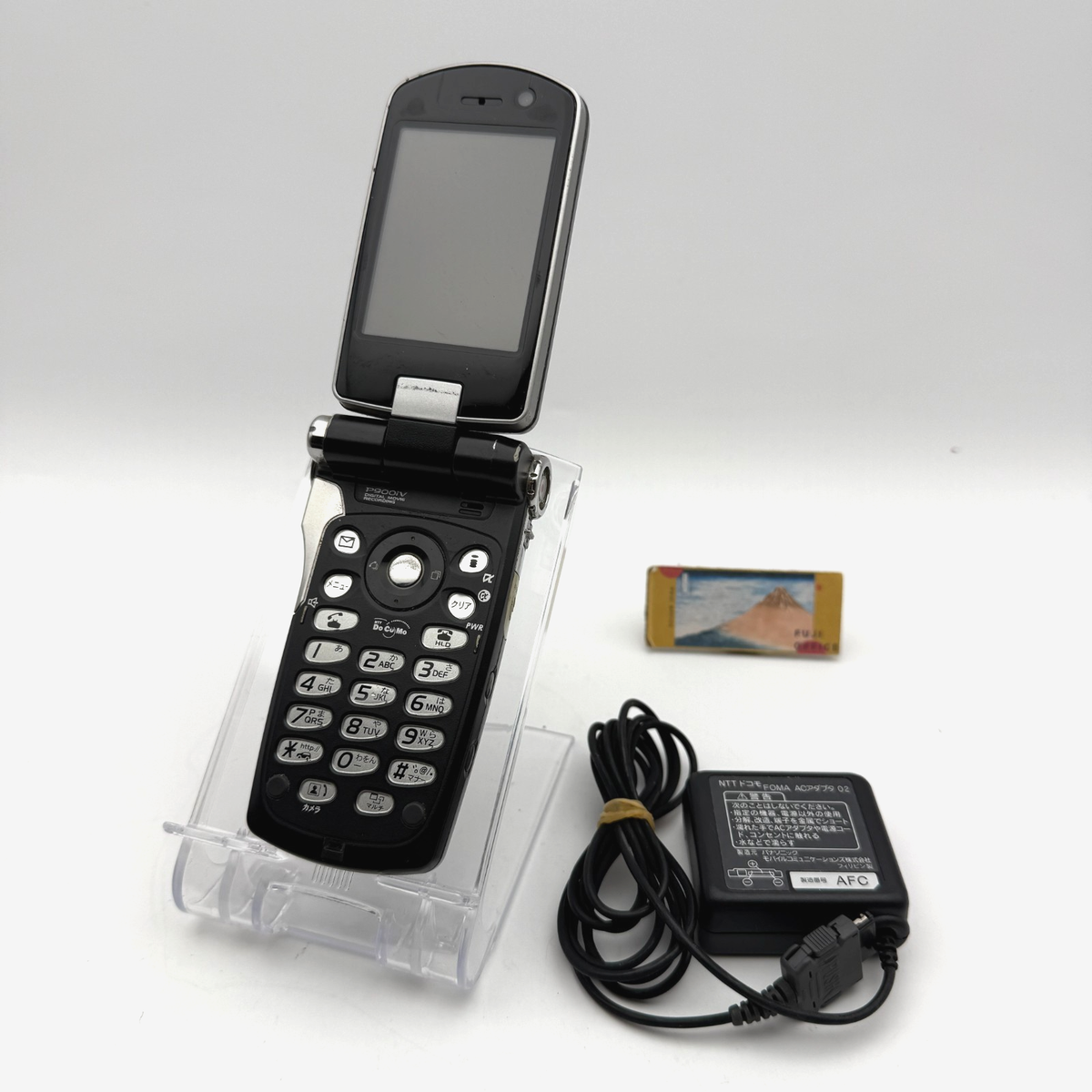 docomo FOMA P900iV ドコモ クラウド アドベントチルドレン Docomo Panasonic P900iV FOMA Flip Phone FF7 Advent Children Cloud