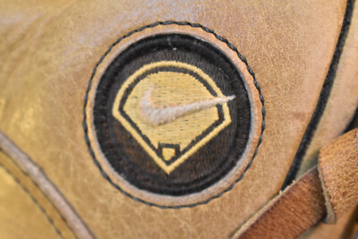 Nike Pro Gold 1175 Baseball Glove 11.5 Inches RHT Right Hand Throw