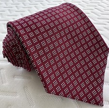 Brooks Brothers 346 Tie Red White Micro Squares Geometric Slik USA Made Necktie