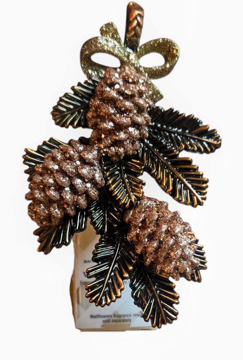 Bath & Body Works Pinecone Festive Christmas Sparkly Wallflower Plug New-image