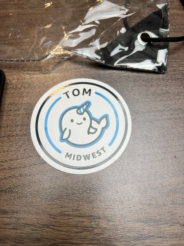 Amazon TOM TEAM - Swag Bundle - Backpack / Water Bottle / Lanyard / Notebook - Picture 6 of 10