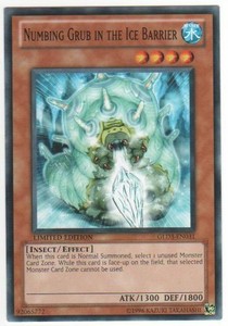 Numbing Grub in the Ice Barrier - GLD3-EN031 - Common - Limited Edition x3 - Lig