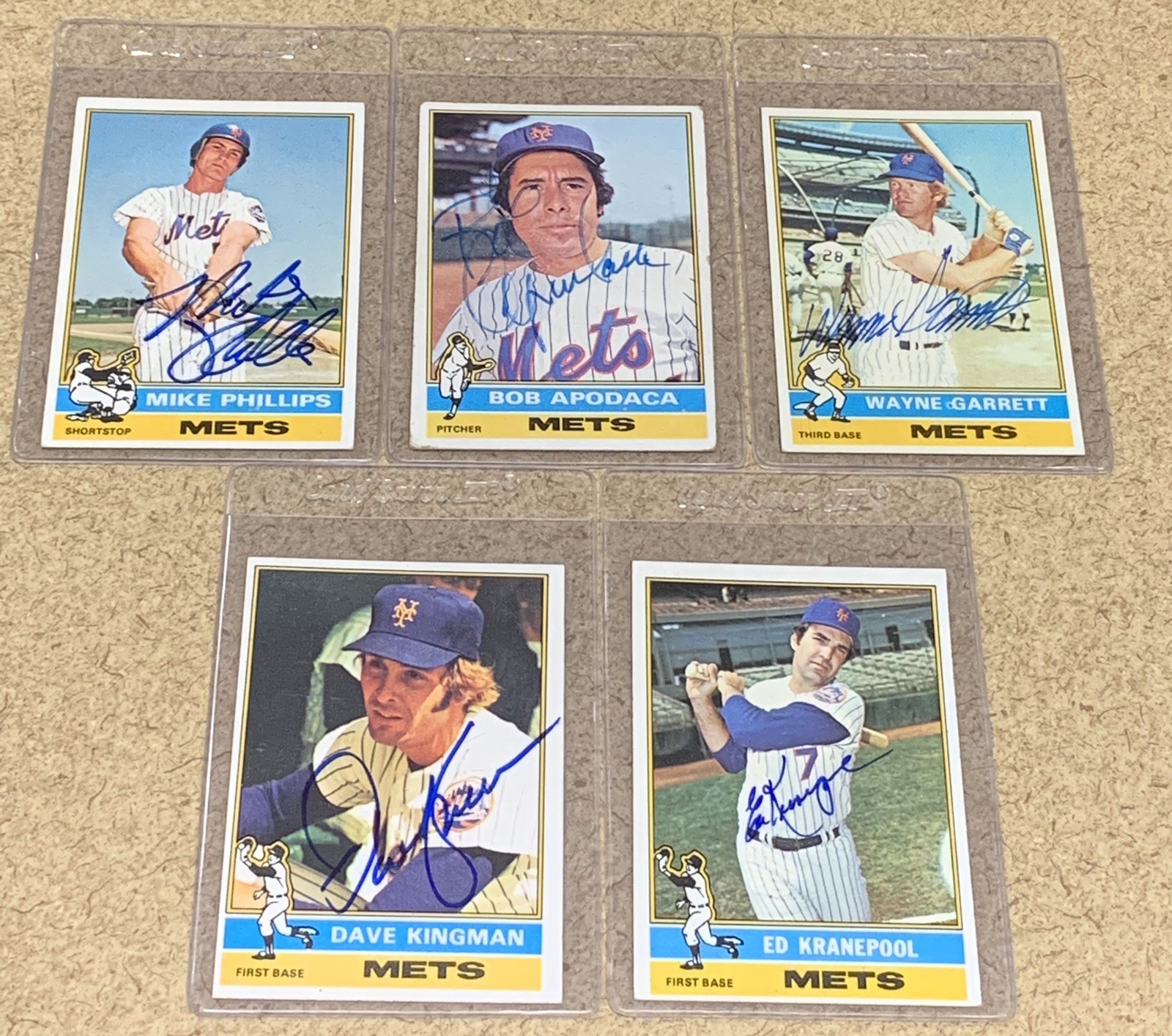 LOT OF (26) SIGNED AUTOGRAPHED 1976 TOPPS NEW YORK METS BASEBALL CARDS