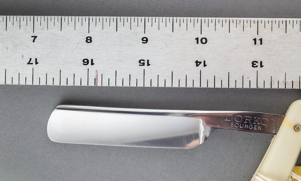 Maquinilla de afeitar recta Dorko 42 Solingen acero al carbono nueva sin usar Foto 4 de 4