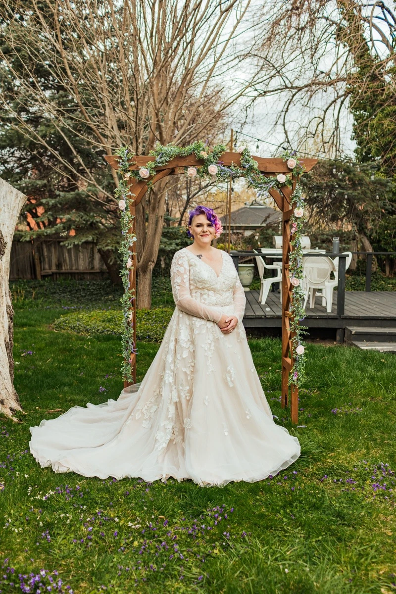 25+ 18 Women's Size Wedding Dresses for sale | Updated Oct 2026