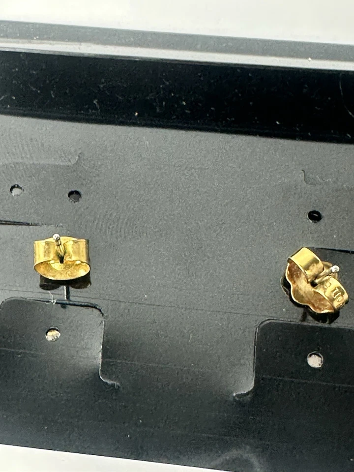 Pendientes de flores con bisel de Swarovski con estrás postes de acero quirúrgico negro y dorado Foto 4 de 4