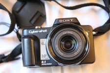 Sony Cyber-Shot DSC-H10 8.1MP Digital Camera w/ Battery, Charger, Memory Card