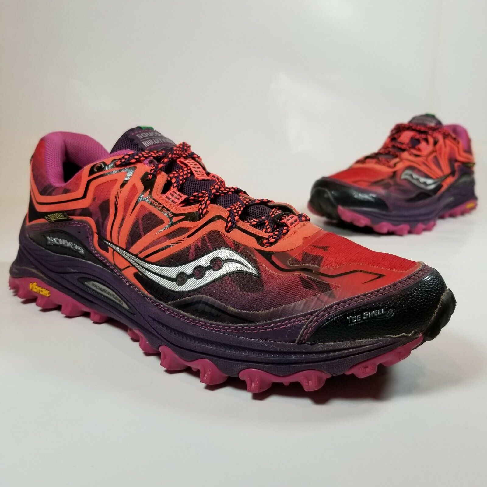 Vaypol, Zapatillas Saucony Xodus - MARINO/FUCSIA