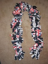 NEW YORK YANKEES HANDMADE FRINGED UNIQUE NOVELTY SCARF, New