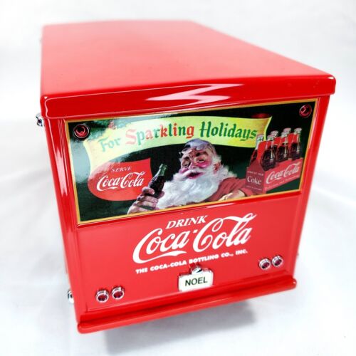 DANBURY MINT 1:24 1950's Coca-Cola Christmas Truck - Picture 3 of 12