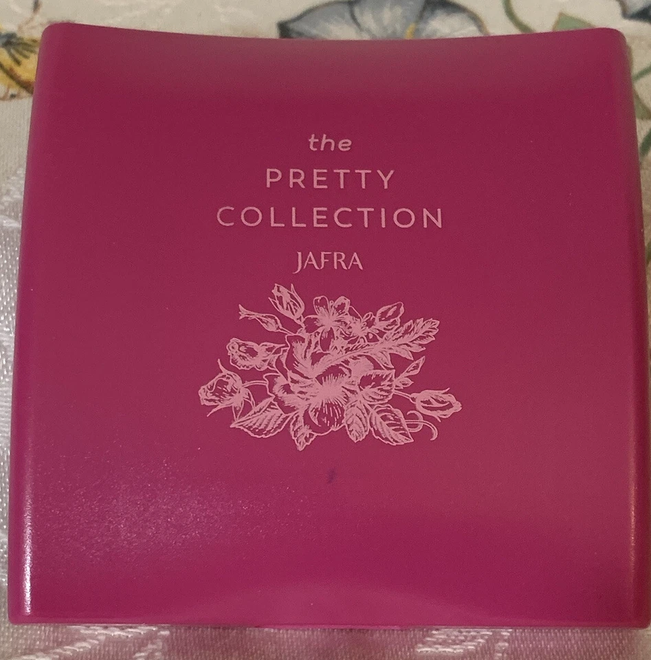 JAFRA Pretty Collection Polvo Rubor Cheek Dúo Cobre/Melocotón Suave .3 OZ/9 g Foto 4 de 4