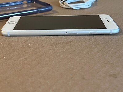 Apple iPhone 8 plus 256GB Silver Unlocked Smartphone (A1864) READ