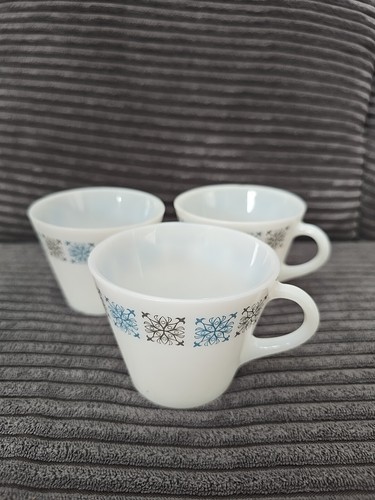 Vintage Retro Set of 3 JAJ Pyrex Chelsea Cups and Saucers, 1960s, Blue & Black