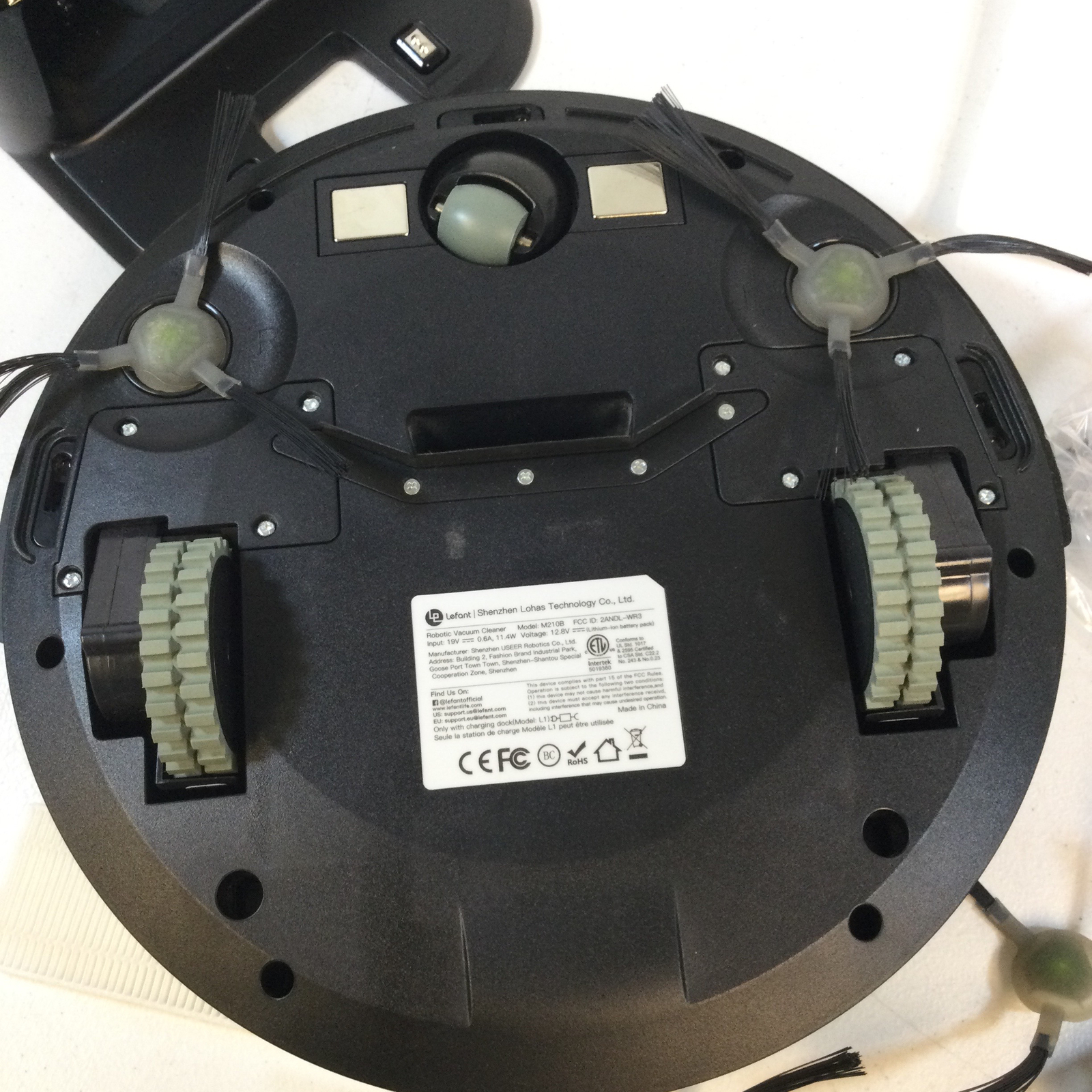 Lefant M210B Black Battery Operated Cordless Robotic Vacuum Cleaner