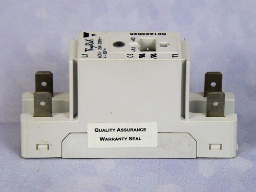 CARLO GAVAZZI RX1A23D25 SOLID STATE RELAY 230V 25A w/ FREE INPUT CONNECTOR - Picture 2 of 7