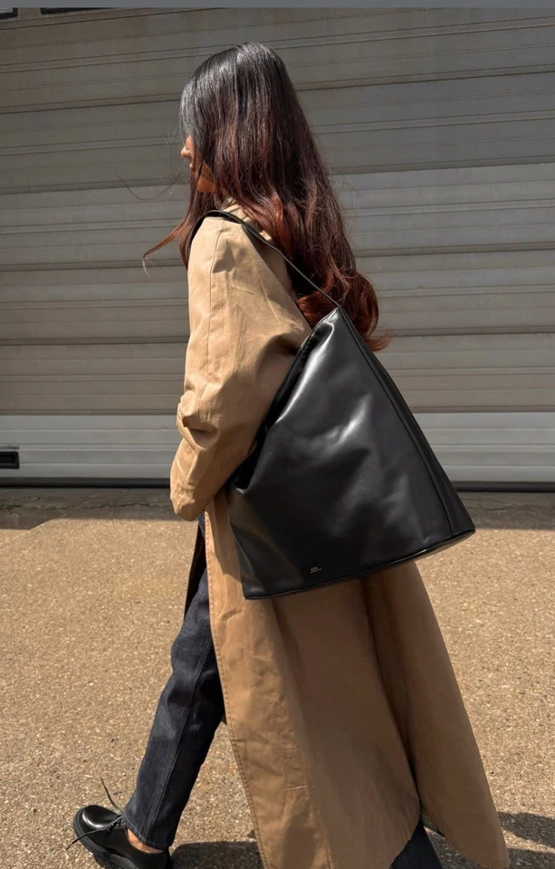 NUEVO BOLSO DE MANO A.P.C APC Vera Maxi Negro Hombros Cuadrados Cuero Liso - Nuevo Foto 4 de 4