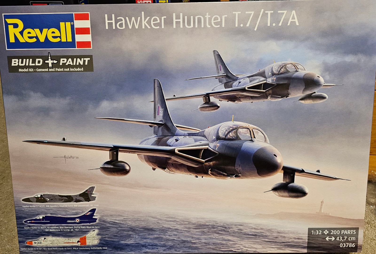 Revell Hawker Hunter T.7/T.7A 1:32 Scale RAF Aircraft Model Kit 03786 - Image 11