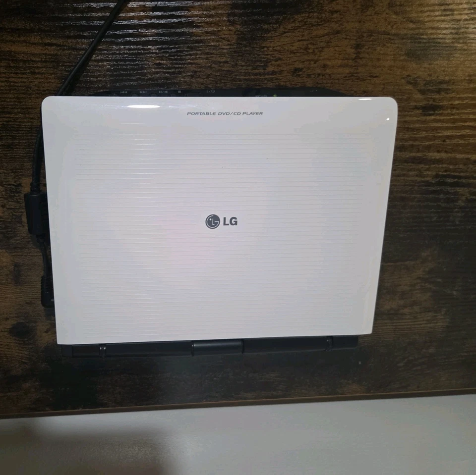 LG DP781 Reproductor de CD/DVD Portátil Funciona, SIN CONTROL REMOTO RELOJ VIDEO Foto 4 de 4