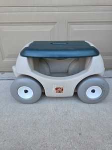 Step 2 Multi Purpose Rolling Garden Hopper Utility Seat Storage Cart Organizer