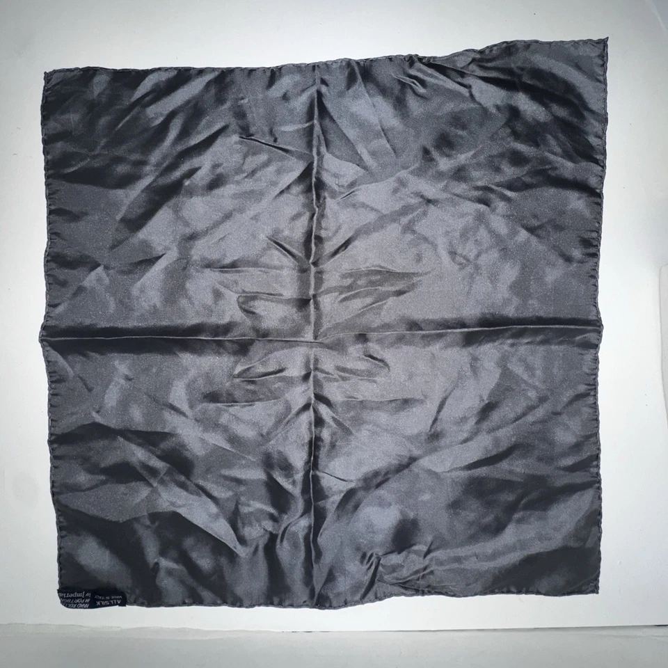 Cuadrado de bolsillo imperial de seda negro enrollado a mano Italia Portugal 17x17 vintage Foto 3 de 4