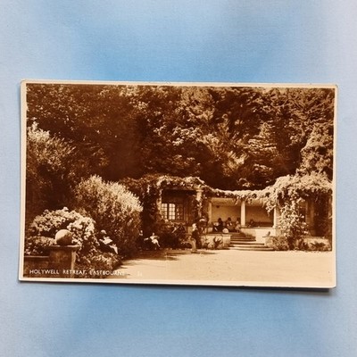 Eastbourne Postkarte um 1950 Echtfoto Holywell Retreat Touristen genießen Sussex