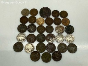 Antique/Vintage US Nickels and Pennies 32 Coins