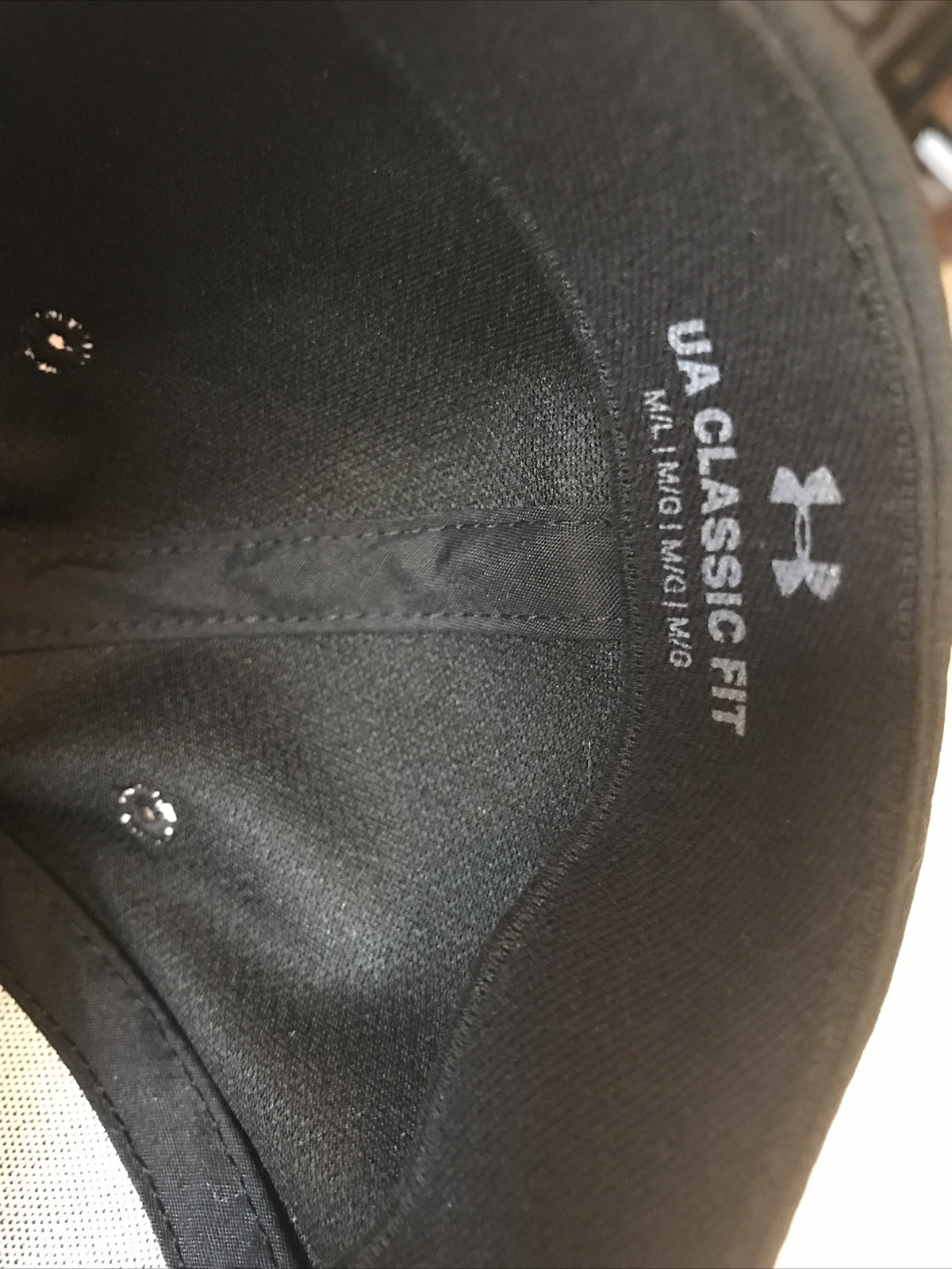 Under Armour Solid Black Hat-Headline-Size M/L - image 7