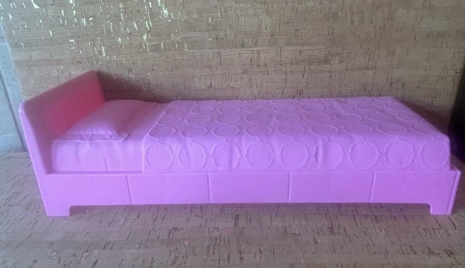 Barbie Dreamhouse Pink Bed Replacement Part Furniture Mattel 2018 Dream