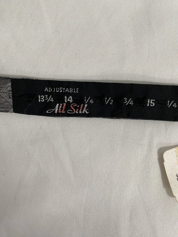 Pajarita ajustable de seda a cuadros gris doble tono Neiman Marcus nueva con etiquetas Foto 3 de 4