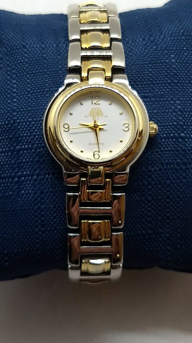 Mothers Day Gift Women’s Watch – Gold & Silver – 30mm Quartz gold and silver women main image 4