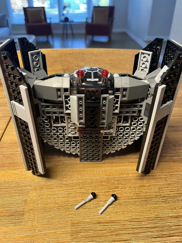 LEGO 8017 Darth Vader's TIE Fighter Complete with mini figure and manual - Image 3 of 4