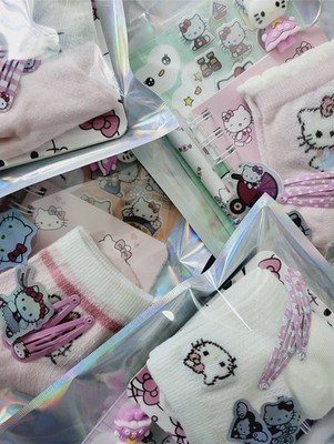 5 Hello Kitty Mädchen Fertig Party Tasche Zubehör Schreibwaren Socken Geschenk Geburtstag