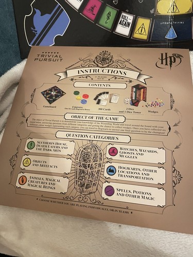 Hasbro Gaming Ultimate Harry Potter Trivial Pursuit Family Board Game 1800 Qs - Picture 5 of 14