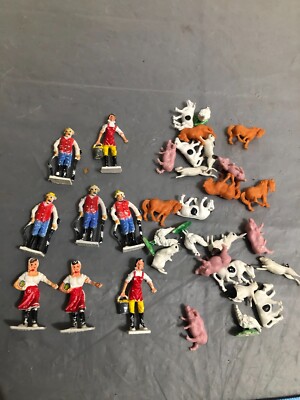Lot 33 Vintage Plastic Miniature Farm Animals And Farmers Bundle - Main Image