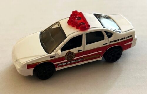 LOOSE MATCHBOX 2000 CHEVY IMPALA COUNTY FIRE CHIEF 1:66