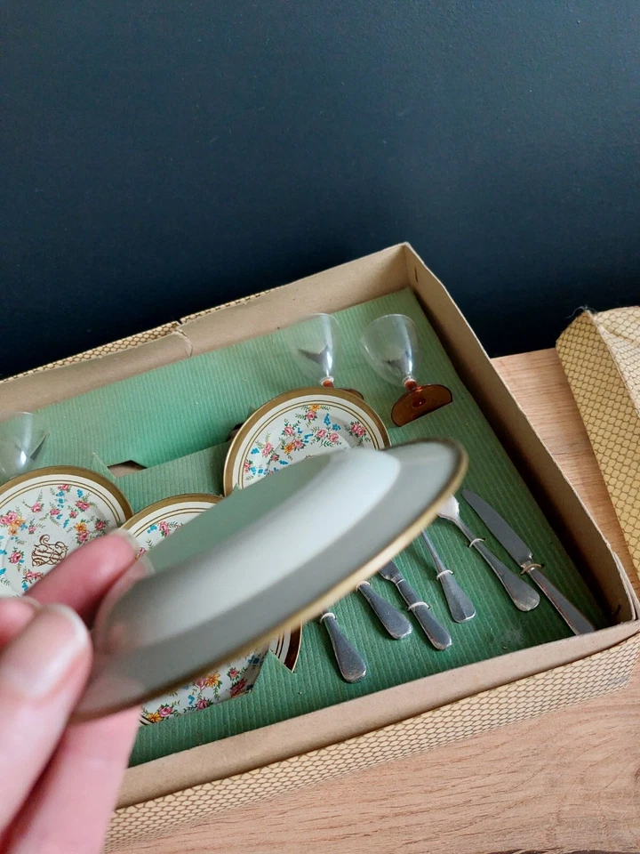 Vintage Giocattolo Metallo Litografata Scatola Bambola Jumeau Steiner Bru 1920 - Immagine 4 di 4