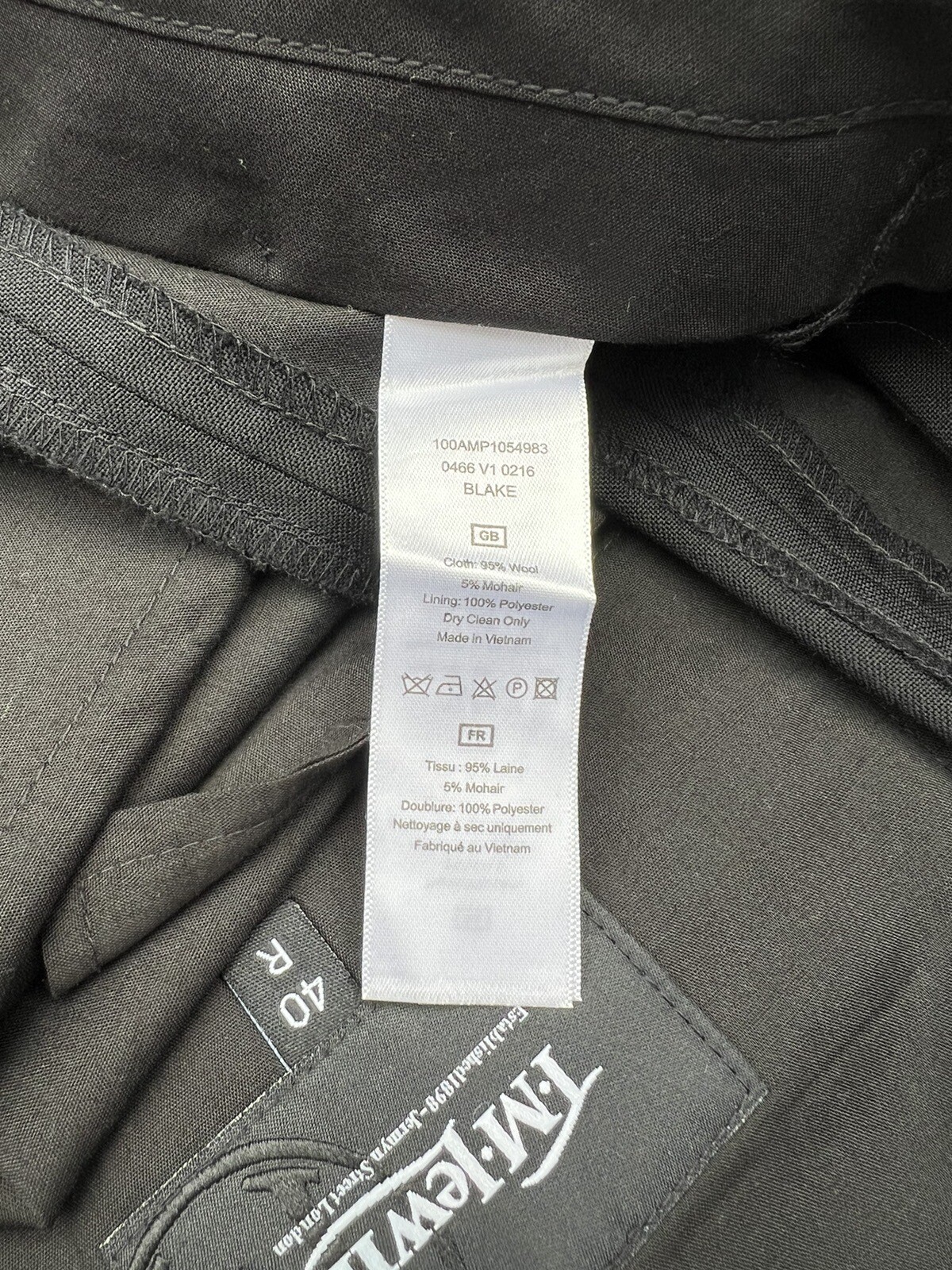 Mens TM Lewin Black Tuxedo Black Tie Suit Size 48R Wool & Mohair Worn